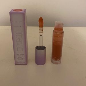Item Beauty by Addison Rae Lip Quip Moisturizing Lip Oil